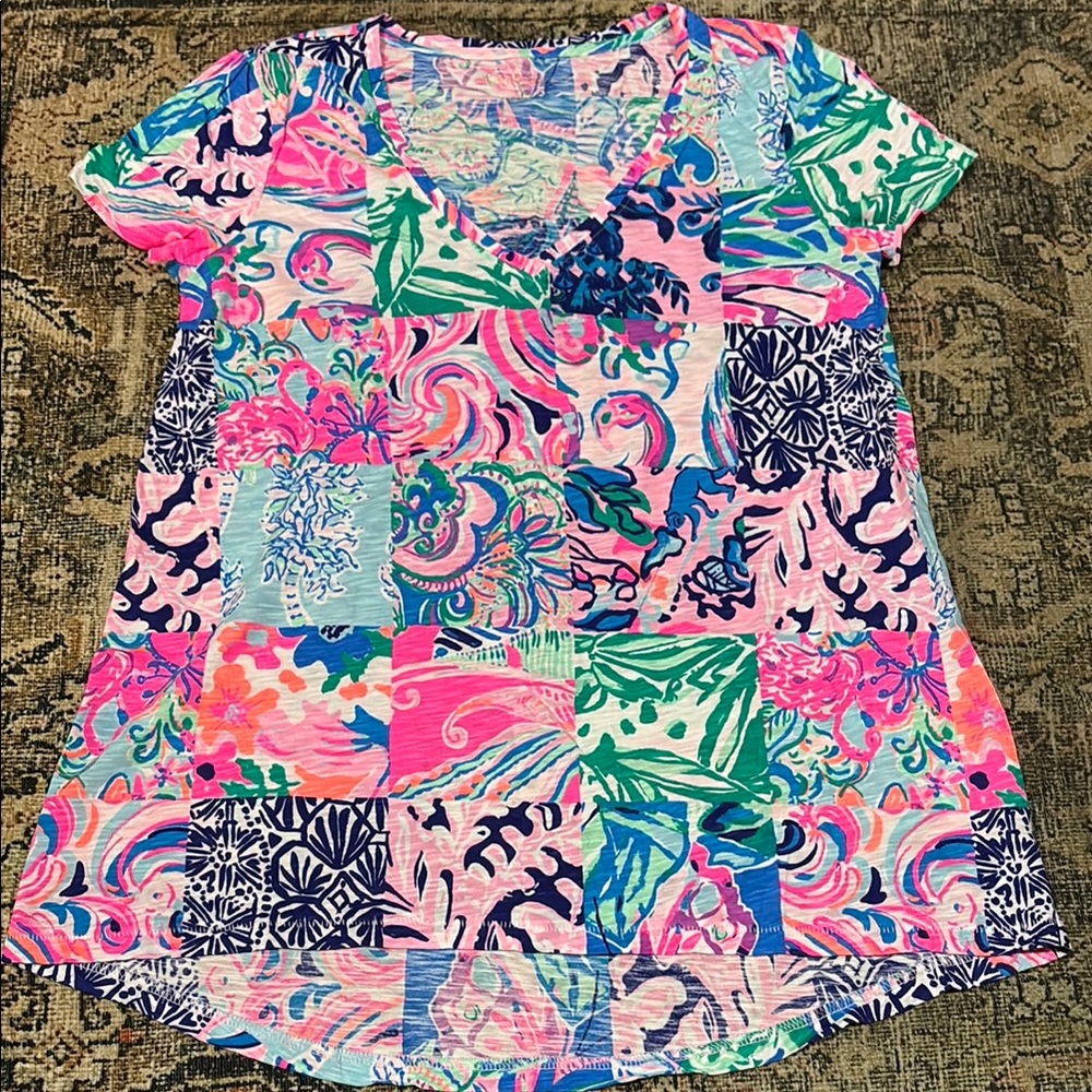 Lilly Pulitzer V-Neck T-Shirt
